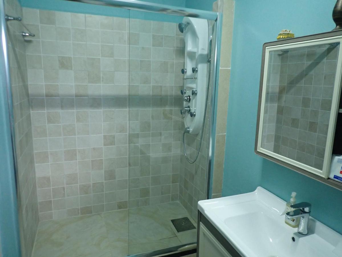 Urban Oasis Apartment Кастри Екстериор снимка